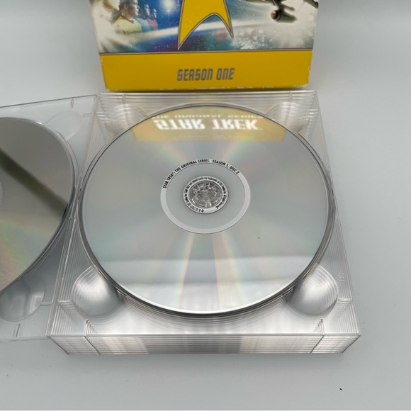 Star Trek The Original Series - Season 1 DVD 10 Disc Set Collectors Complete - Picture 8 of 10